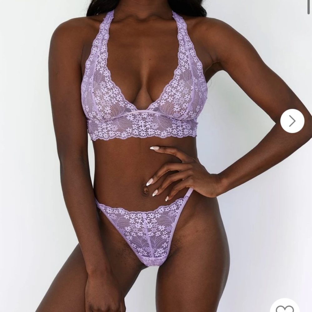 Lounge Lace Triangle Thong